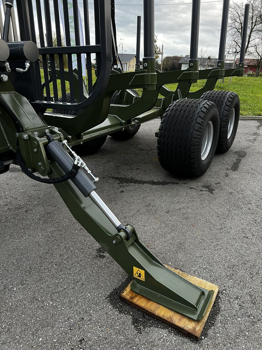 Farma T10 G2 mit C 7,2m G2 Kran