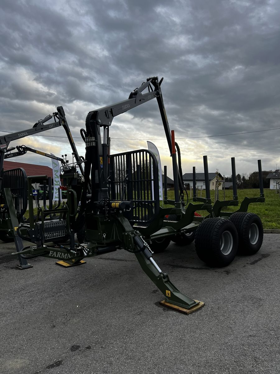 Farma T10 G2 mit C 7,2m G2 Kran