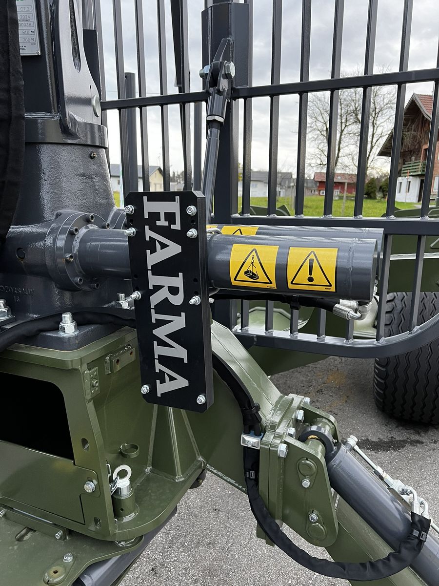 Farma T10 G2 mit C 7,2m G2 Kran