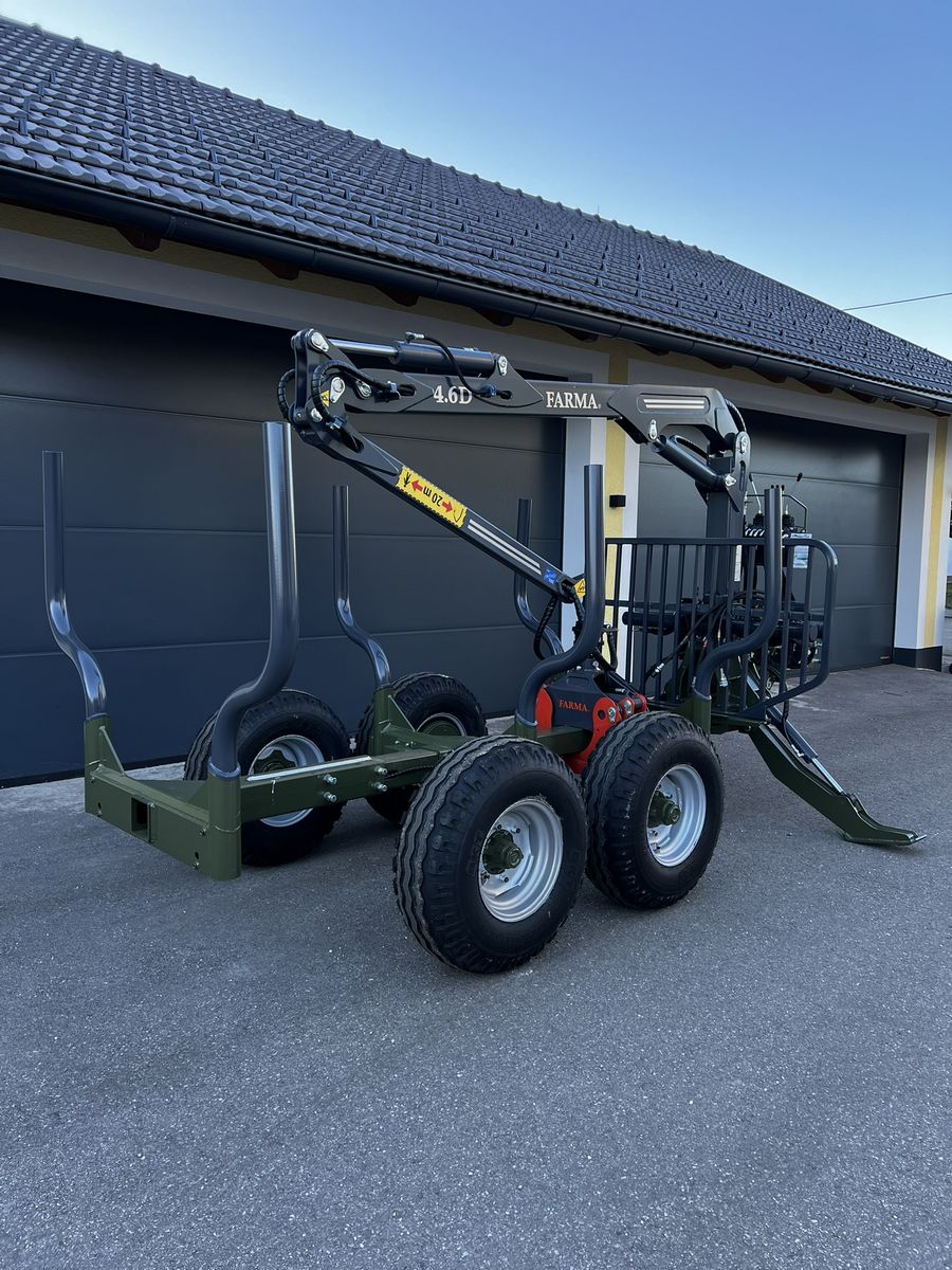 Farma T6 mit C4,6D G2 Forstkran