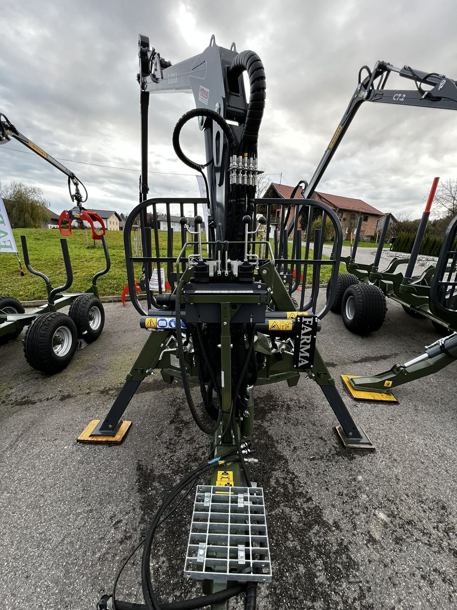 Farma T9F mit C 6,7m G3 Kran